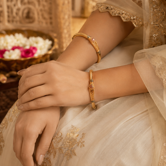 Noir Crest Bangles
