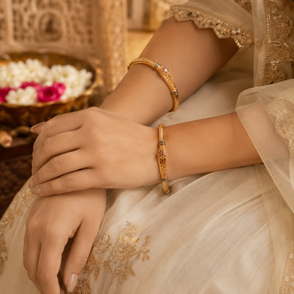 Noir Crest Bangles